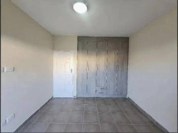 2 Bedroom Flat & Apartment