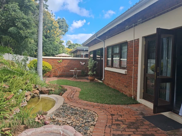 3 Bedroom Flat & Apartment