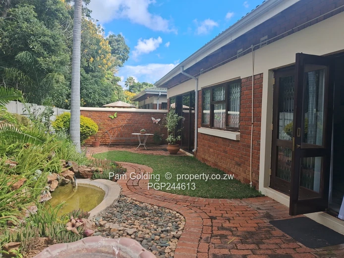 Charming 3 Bedroom Townhouse Newlands