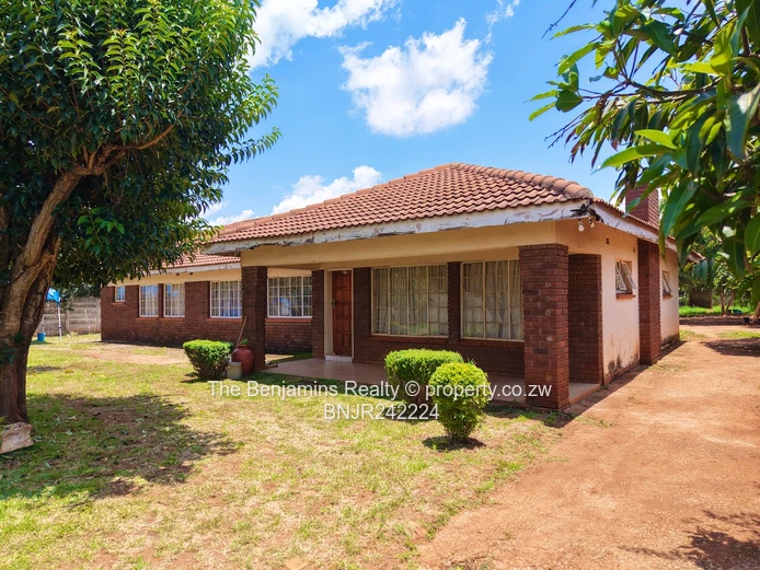 4Bed House with endless potential