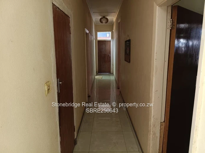 3 Bedroom House n Northend For Rental