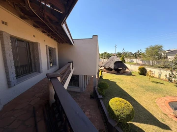 3 Bedroom Flat & Apartment