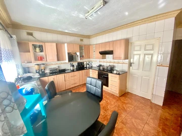 4 Bedroom House