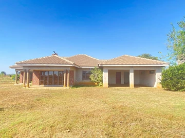 Spacious 4-Bedroom Family Home with Borehole in Galloway, Norton