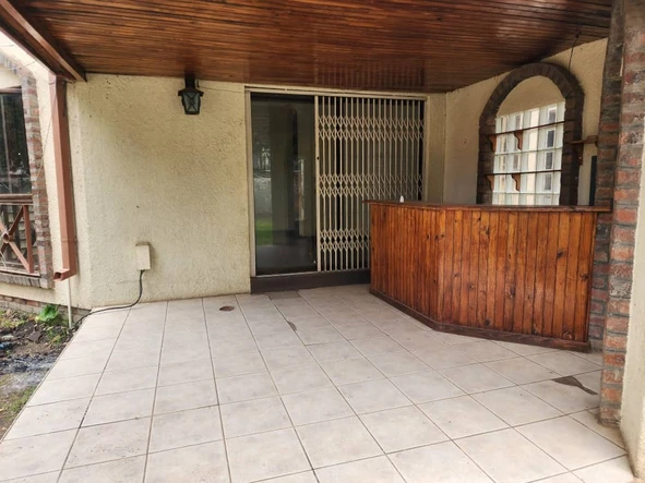 3 Bedroom Flat & Apartment