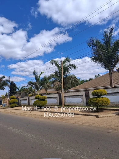 4 bedroom house to let in goodhope
