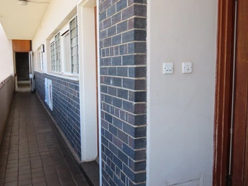 3 Bedroom Flat & Apartment