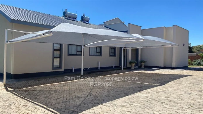 Stylish Living - 3 Bedroom Townhouse
