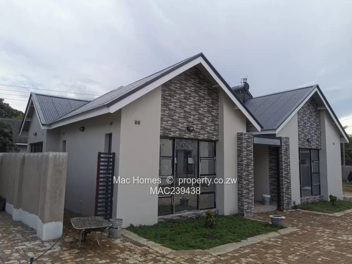 Stunning 3 bedroomed ,modern cluster for sale