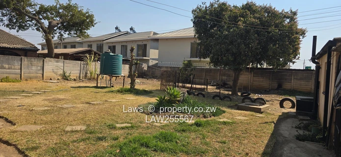 Neat Starter Home in Ashdown Park