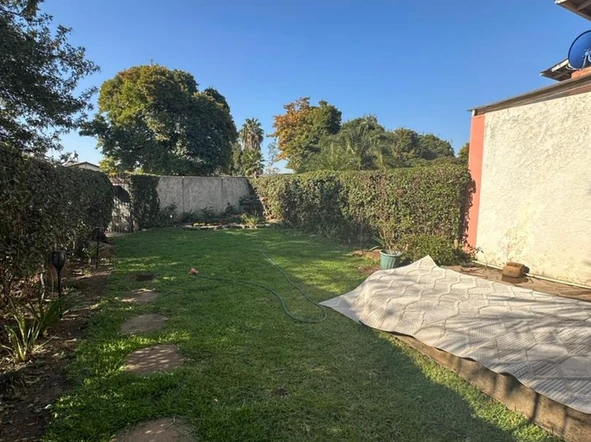 2 Bedroom Flat & Apartment