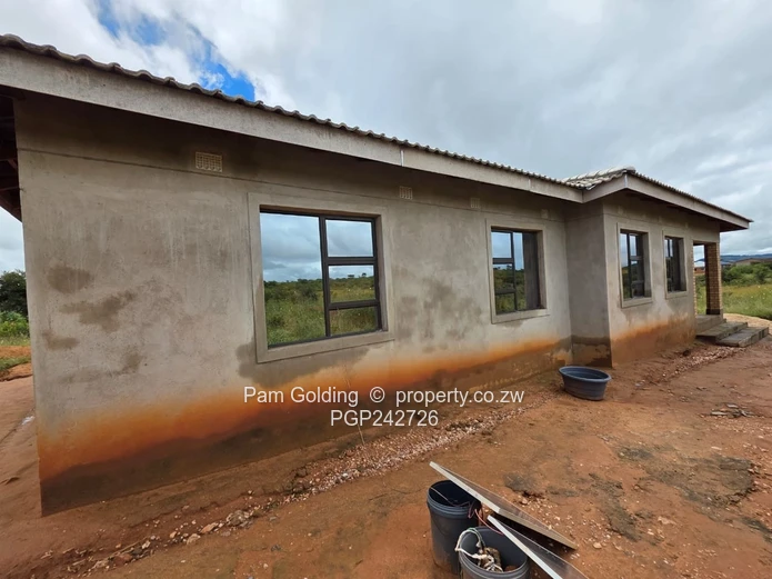 Semi-finished house in Emalangeni Esigodini (Sole Mandate)