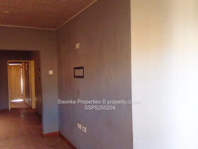 Secure 3-Bed Home in Zengeza 2