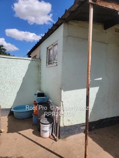 Glen Norah Core House 