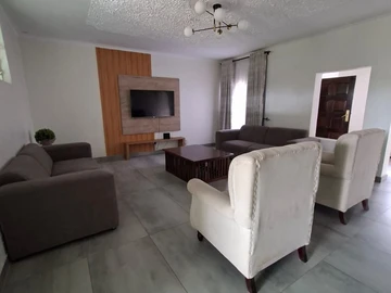 6 Bedroom House