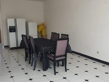2 Bedroom Flat & Apartment