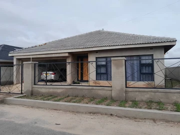 4 Bedroom House