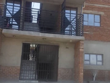 3 Bedroom Flat & Apartment