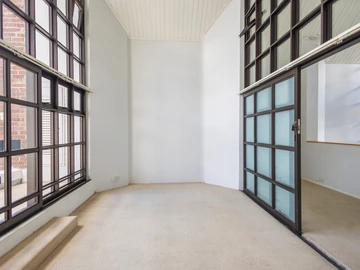 3 Bedroom Flat & Apartment