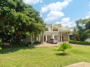 6 Bedroom House