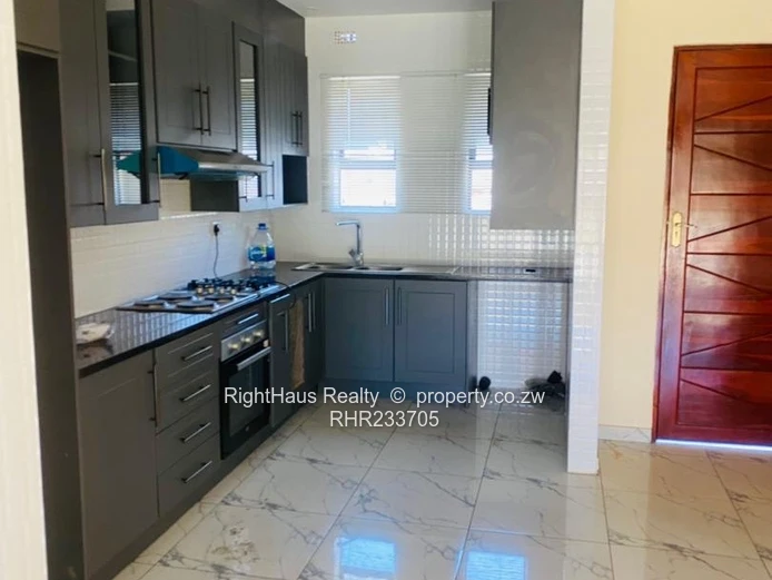 luxury 3 bedroom home in Greendale Peakwood