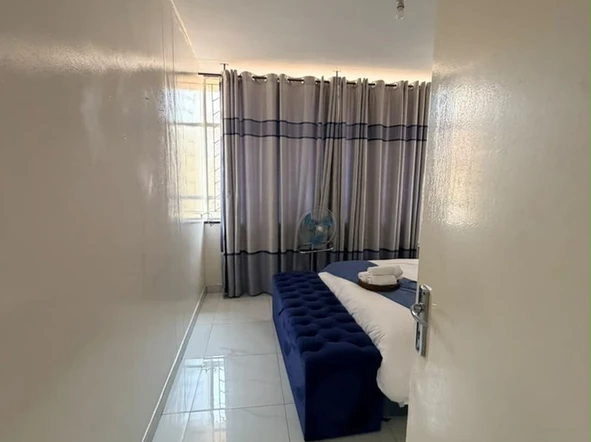 2 Bedroom Flat & Apartment