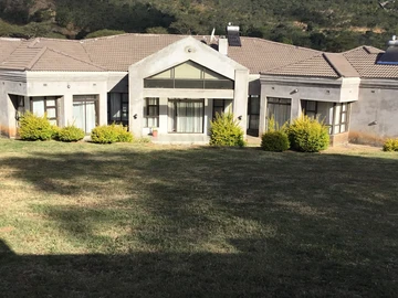 6 Bedroom House