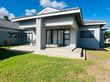 Fully Furnished Home in Arlington Estate