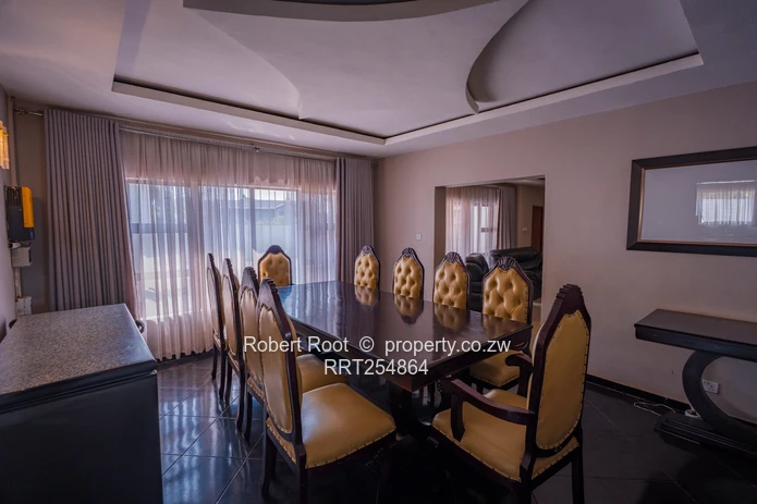 Prime 8 Bed Pomona House for Sale (Sole Mandate)
