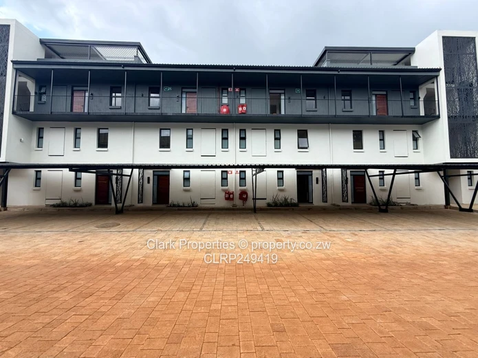 Neat Apartment At Jacaranda Heights!