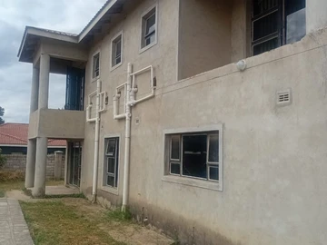 6 Bedroom House