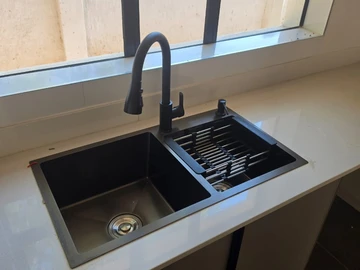 3 Bedroom Flat & Apartment