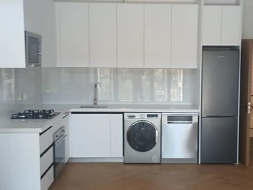 3 Bedroom Flat & Apartment