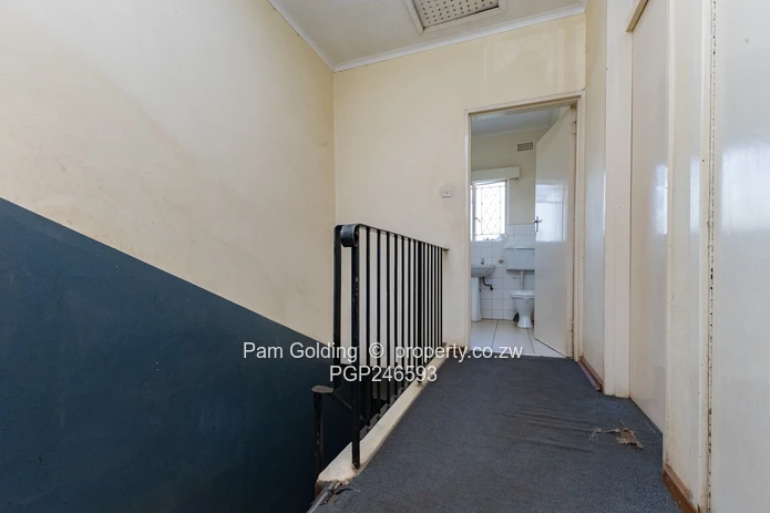 Well Located 2 Bedroom Garden Flat