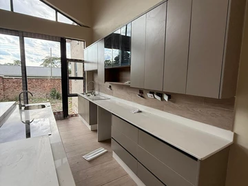 4 Bedroom Garden Flat