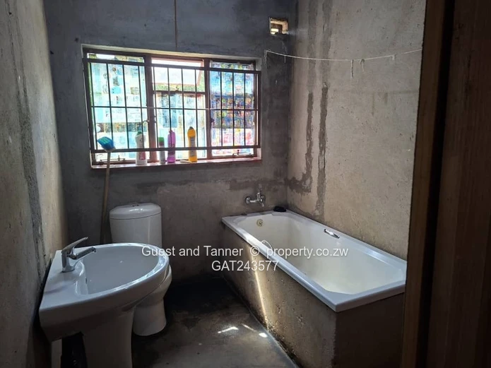 5-Bedroom House For Sale In Borrowdale West