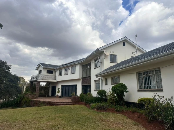 6 Bedroom House