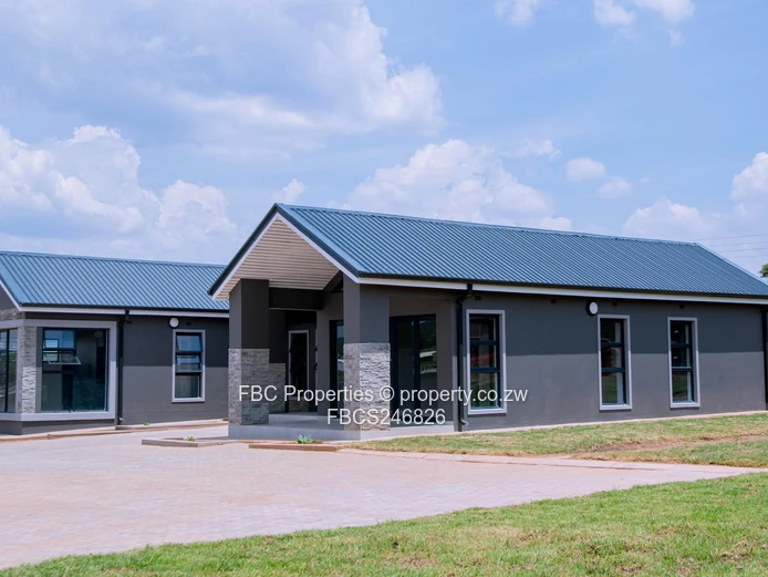 Spacious and Pristine Townhouses To Rent in Glen Lorne off Enterprise Rd (Sole Mandate)