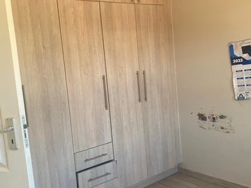 3 Bedroom Flat & Apartment