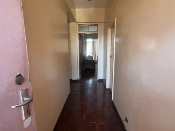 2 Bedroom Flat & Apartment