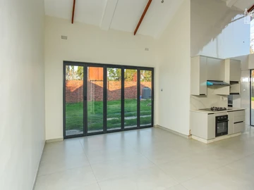 3 Bedroom Flat & Apartment