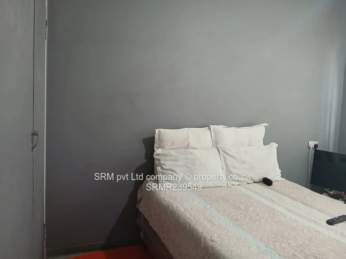 1 bedroom flat to let in Avenues 