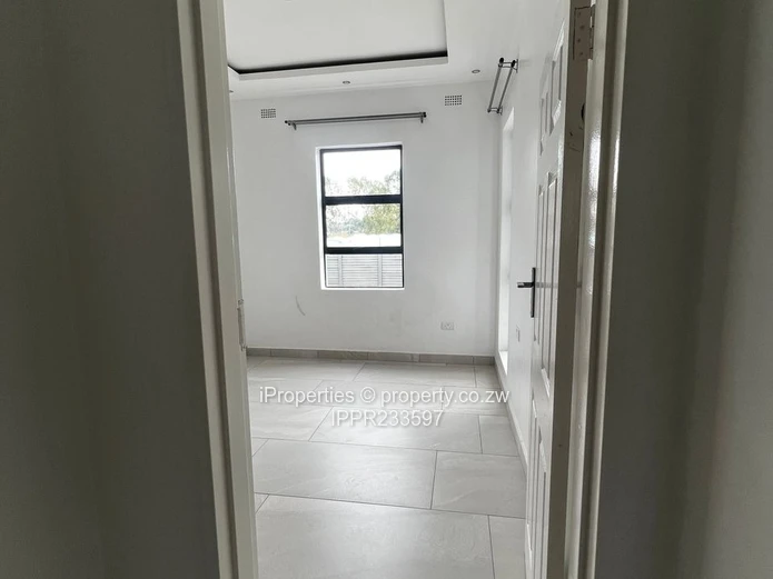 3-bedroom house in Peakwood Village, Greendale (Sole Mandate)