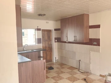 2 Bedroom Flat & Apartment