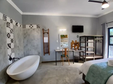 Hotel & Lodge