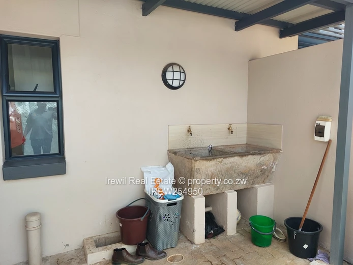 Helensvale 4 Bedroom Home in a Secure Gated Community