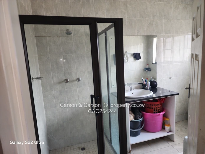 Belvedere  - 5 Bed, Spacious Lawn & Borehole