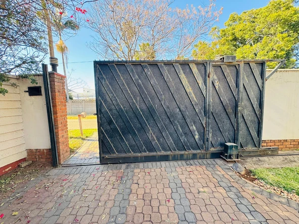 2 Bedroom Garden Flat