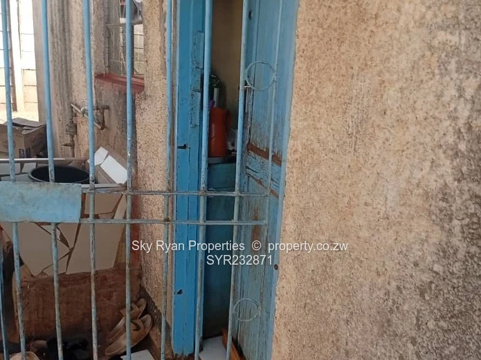 Kambuzuma 6 House For Sale