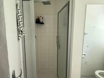 3 Bedroom Flat & Apartment